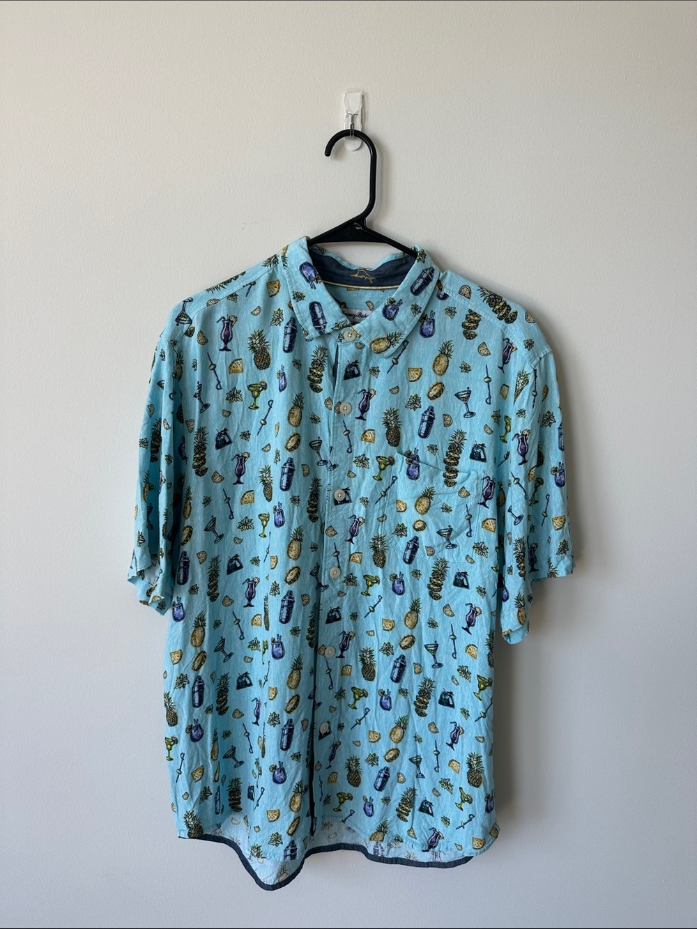 Tommy Bahama Light Blue Tropical Cocktail & Pineapple Button-Down Shirt